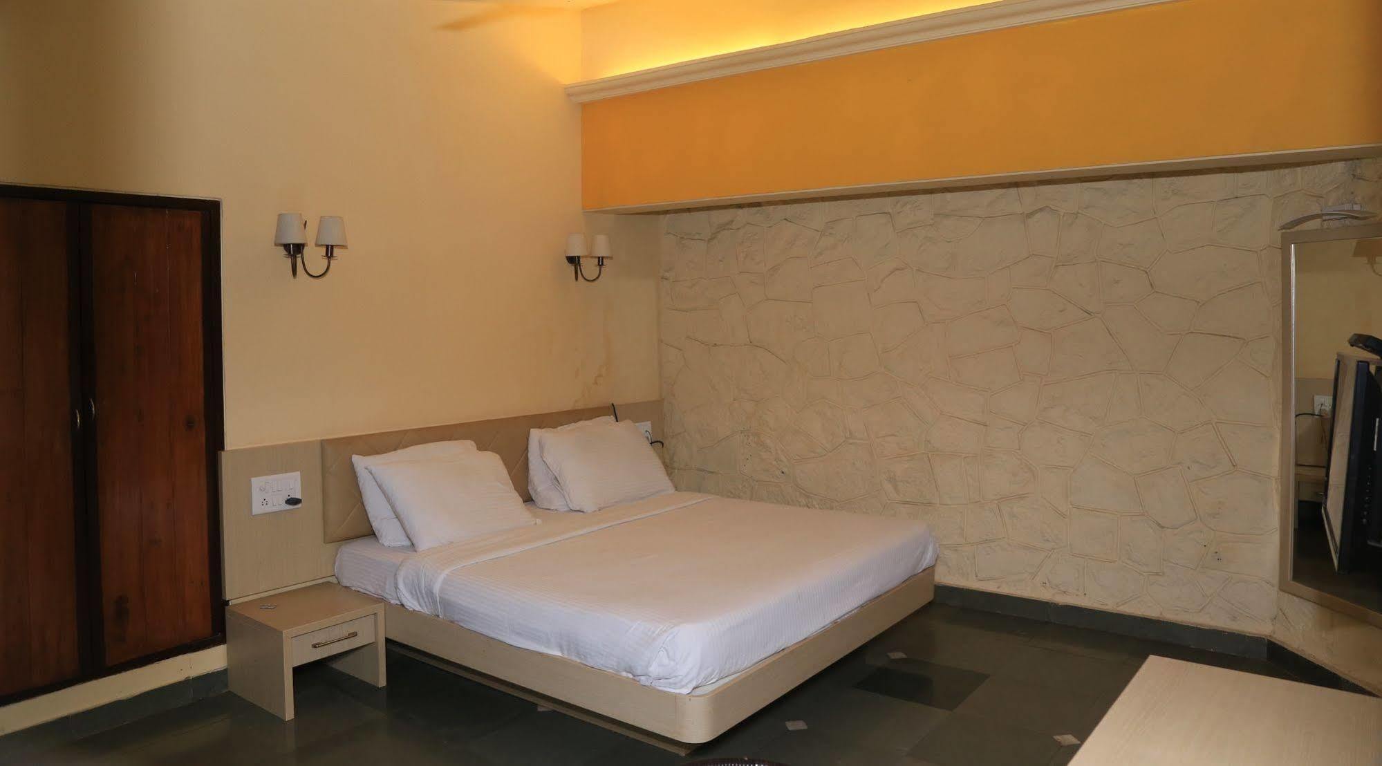 Panoramic Resort Panvel Karnala Екстер'єр фото